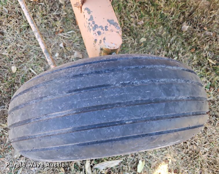 image for item DT7533 Gravity wagon