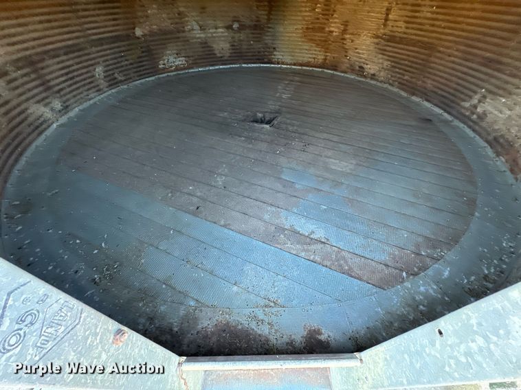 image for item DU9470 (3) grain bins