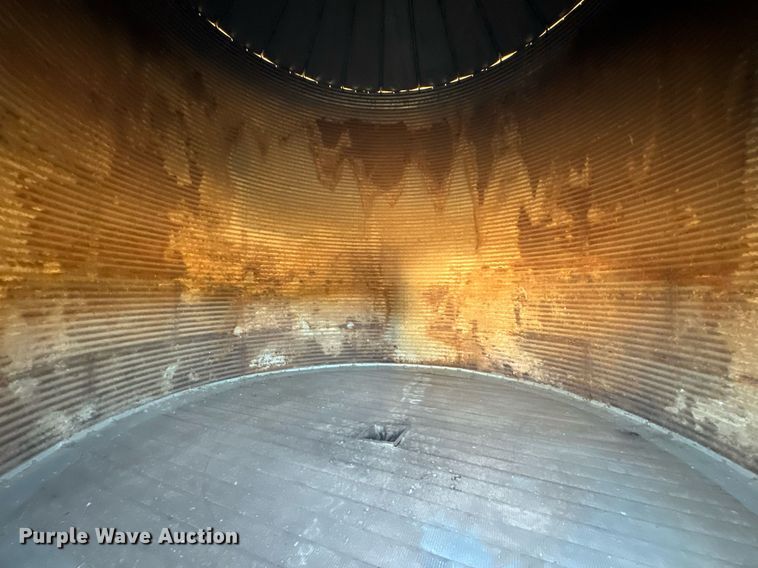 image for item DU9470 (3) grain bins