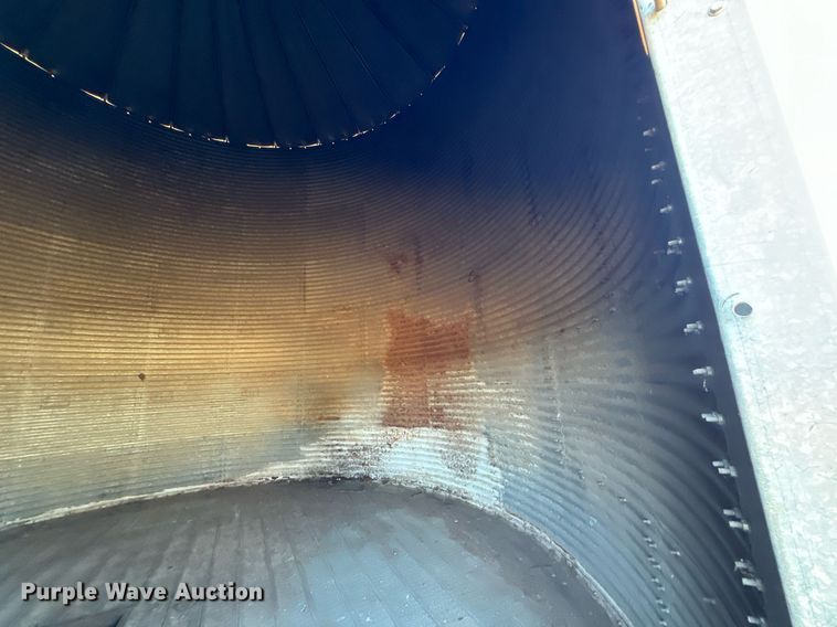 image for item DU9470 (3) grain bins
