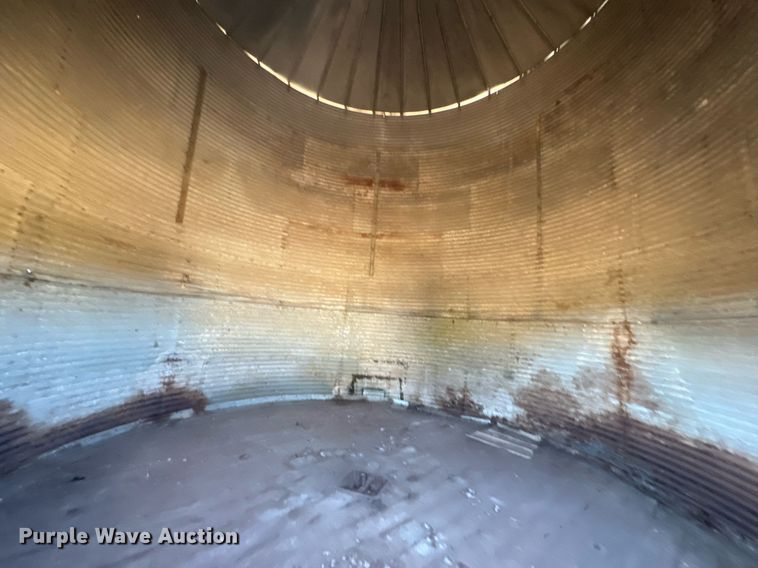 image for item DU9470 (3) grain bins