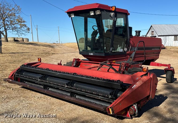 image for item DV2846 1989 Case IH 8840 swather / windrower