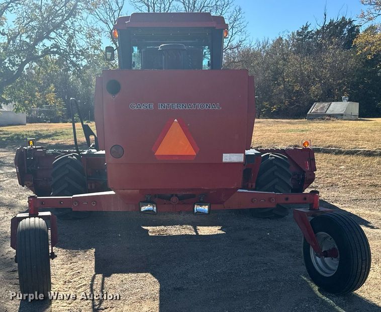 image for item DV2846 1989 Case IH 8840 swather / windrower