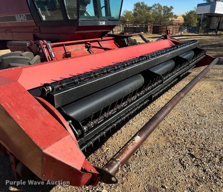 image for item DV2846 1989 Case IH 8840 swather / windrower