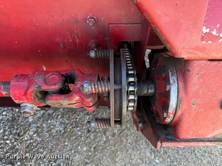 image for item DV2846 1989 Case IH 8840 swather / windrower