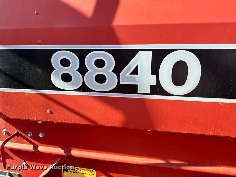 image for item DV2846 1989 Case IH 8840 swather / windrower
