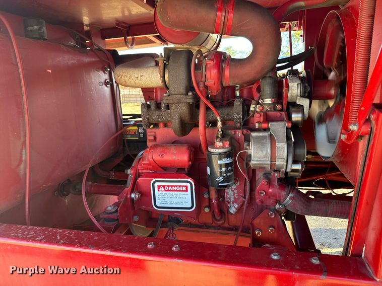 image for item DV2846 1989 Case IH 8840 swather / windrower