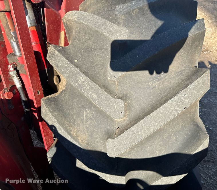 image for item DV2846 1989 Case IH 8840 swather / windrower