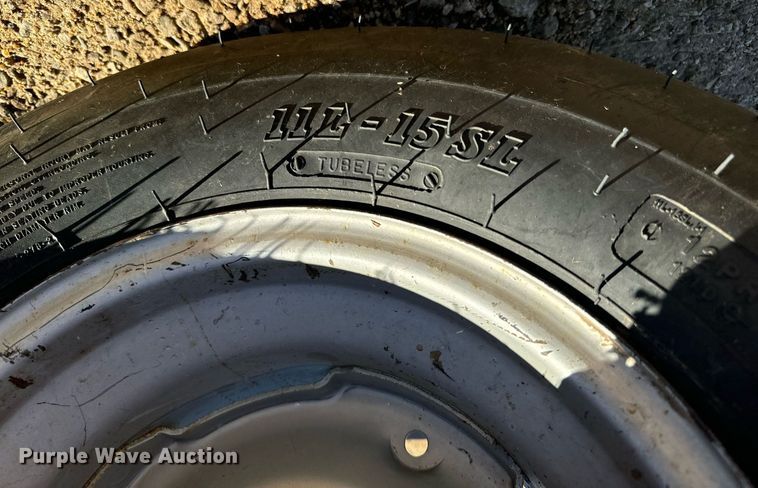 image for item DV2846 1989 Case IH 8840 swather / windrower