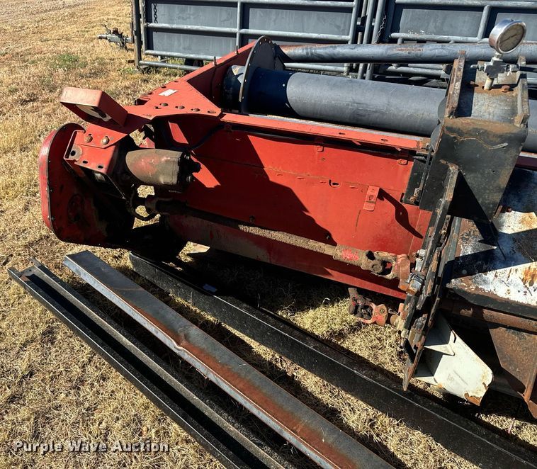 image for item DV2846 1989 Case IH 8840 swather / windrower