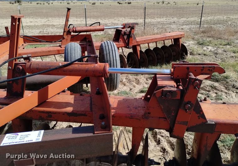 image for item DV6544 International 470 tandem disk