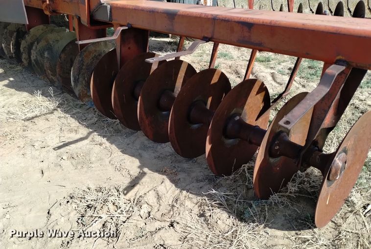 image for item DV6544 International 470 tandem disk