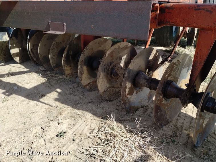 image for item DV6544 International 470 tandem disk