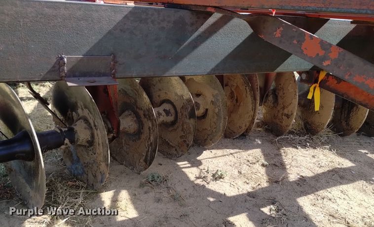 image for item DV6544 International 470 tandem disk