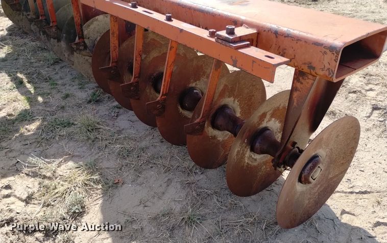 image for item DV6544 International 470 tandem disk