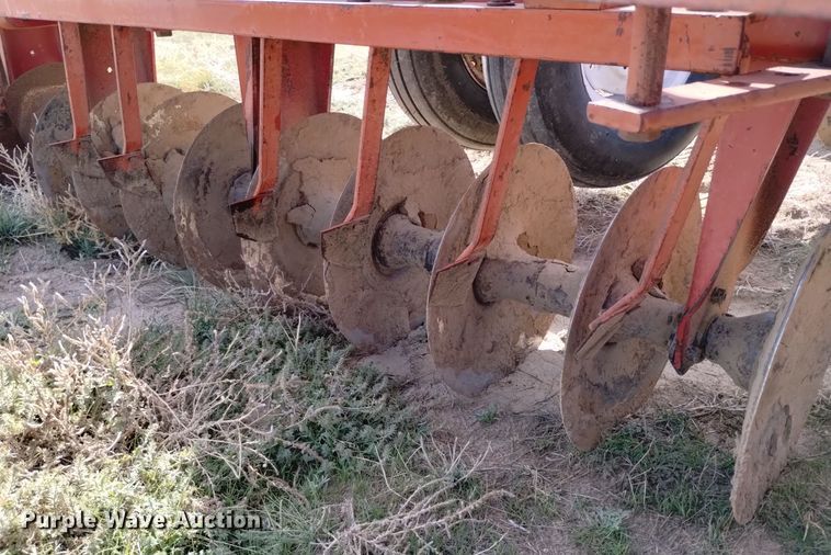 image for item DV6544 International 470 tandem disk