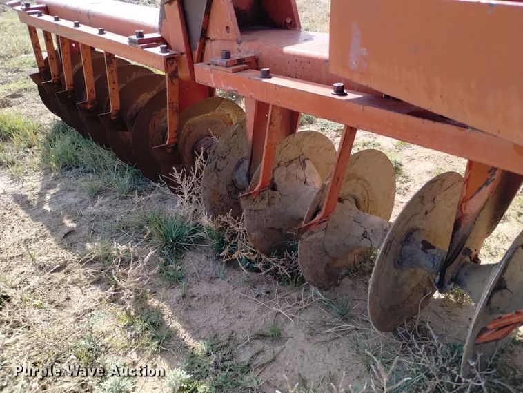 image for item DV6544 International 470 tandem disk