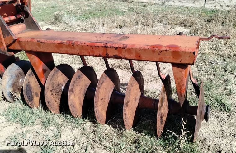 image for item DV6544 International 470 tandem disk