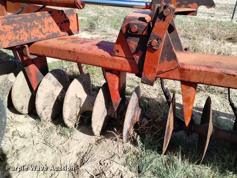 image for item DV6544 International 470 tandem disk