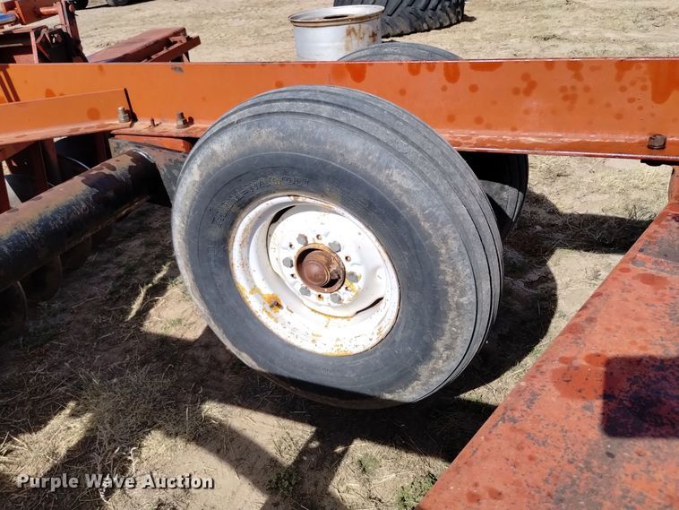 image for item DV6544 International 470 tandem disk