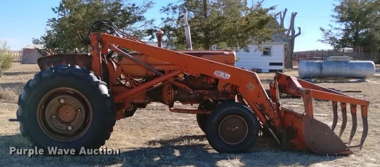 image for item DV6545 1960 Allis-Chalmers D17 tractor