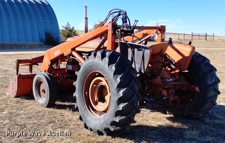 image for item DV6545 1960 Allis-Chalmers D17 tractor