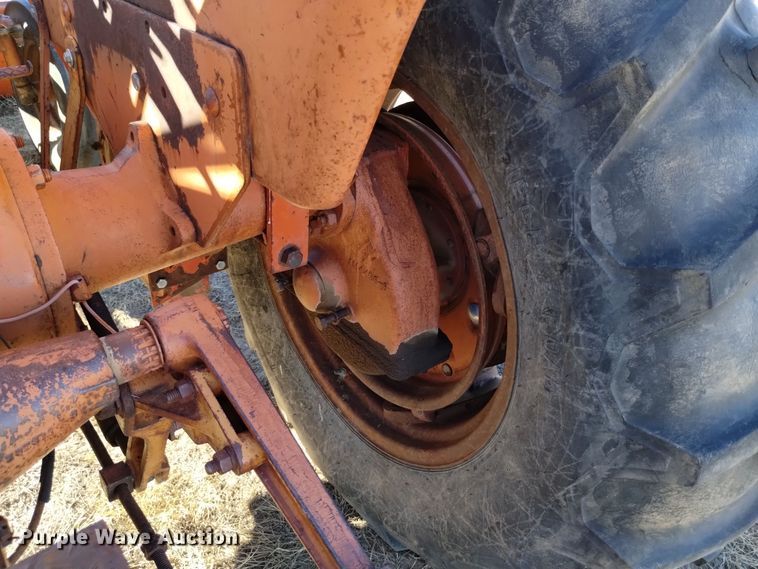 image for item DV6545 1960 Allis-Chalmers D17 tractor