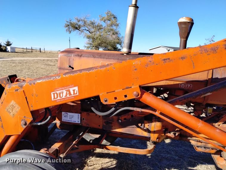 image for item DV6545 1960 Allis-Chalmers D17 tractor