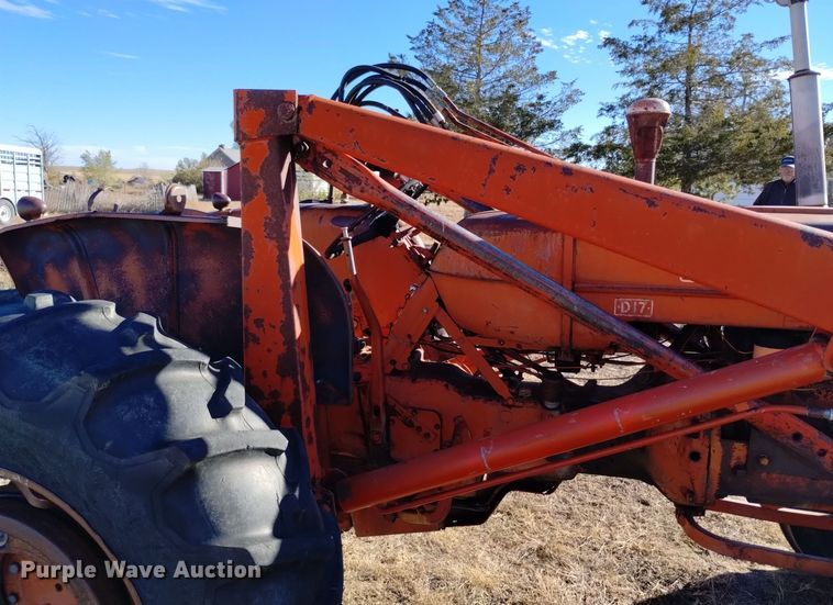 image for item DV6545 1960 Allis-Chalmers D17 tractor