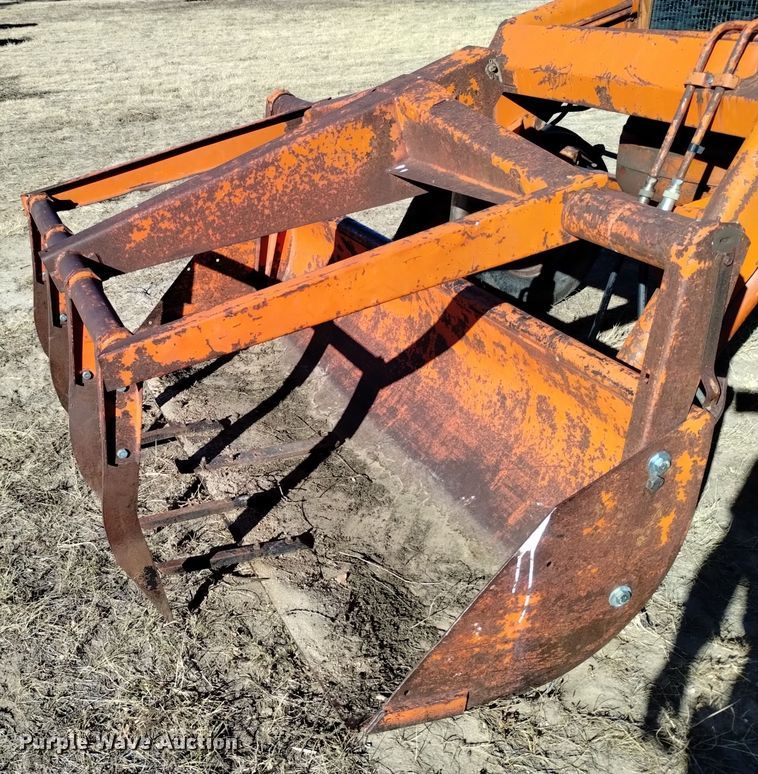 image for item DV6545 1960 Allis-Chalmers D17 tractor