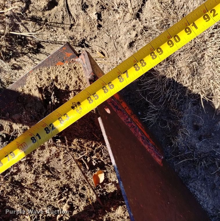 image for item DV6545 1960 Allis-Chalmers D17 tractor