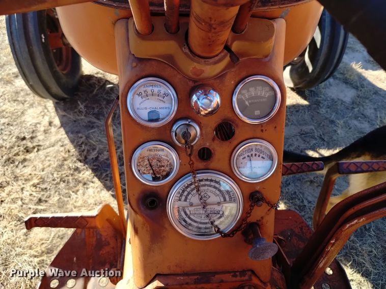 image for item DV6545 1960 Allis-Chalmers D17 tractor