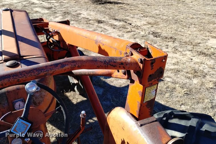 image for item DV6545 1960 Allis-Chalmers D17 tractor