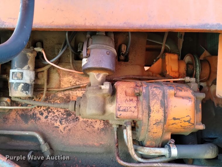 image for item DV6545 1960 Allis-Chalmers D17 tractor