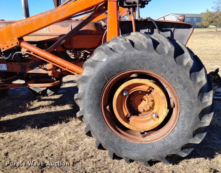 image for item DV6545 1960 Allis-Chalmers D17 tractor