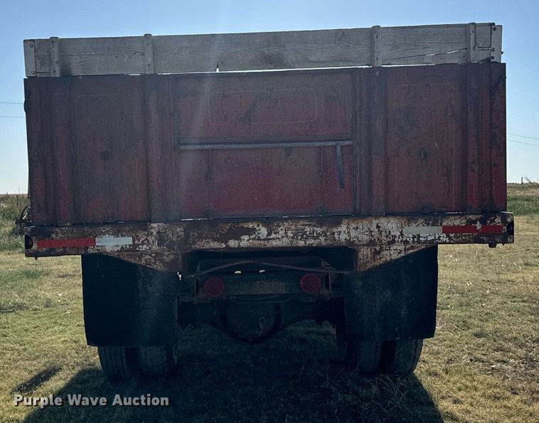 image for item DX3704 1969 International Loadstar 1700 grain truck