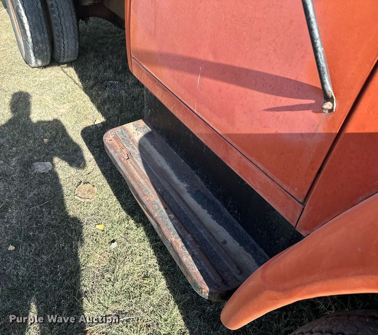 image for item DX3704 1969 International Loadstar 1700 grain truck