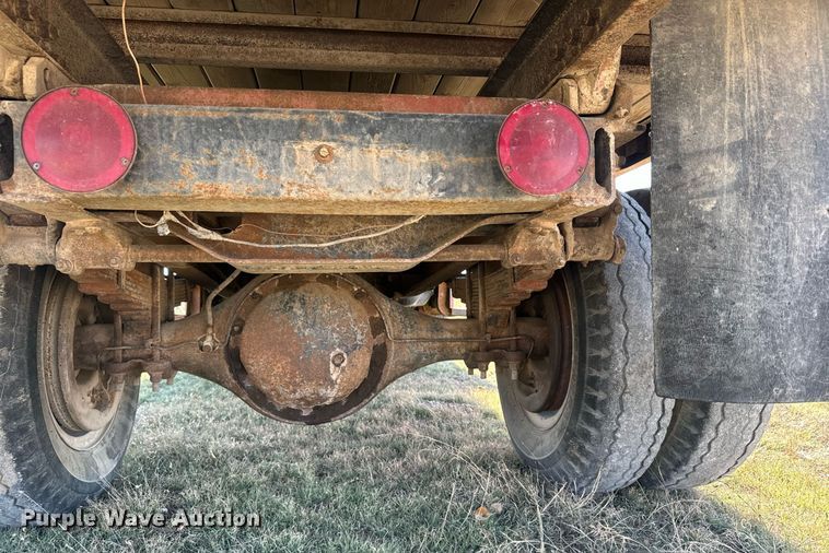 image for item DX3704 1969 International Loadstar 1700 grain truck