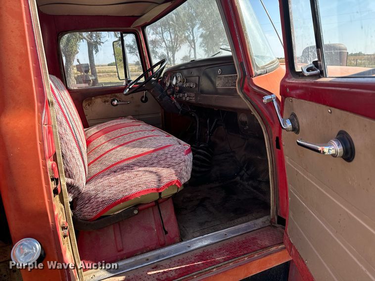 image for item DX3704 1969 International Loadstar 1700 grain truck