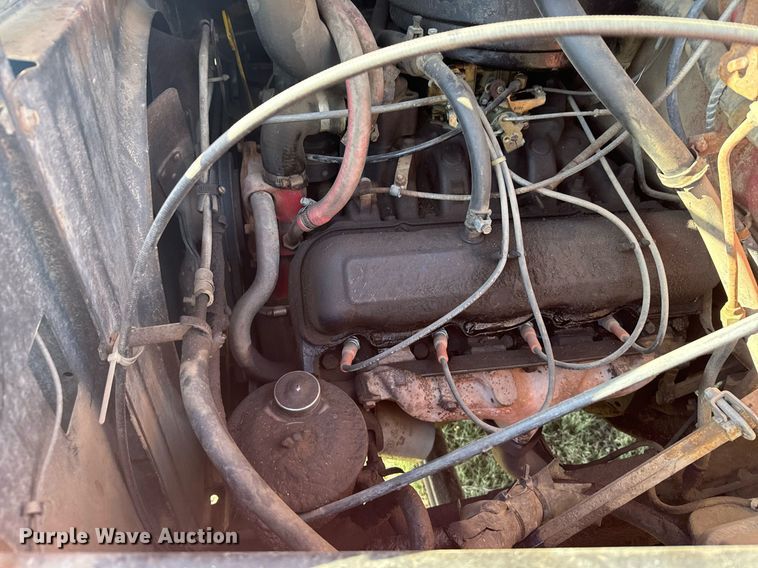 image for item DX3704 1969 International Loadstar 1700 grain truck