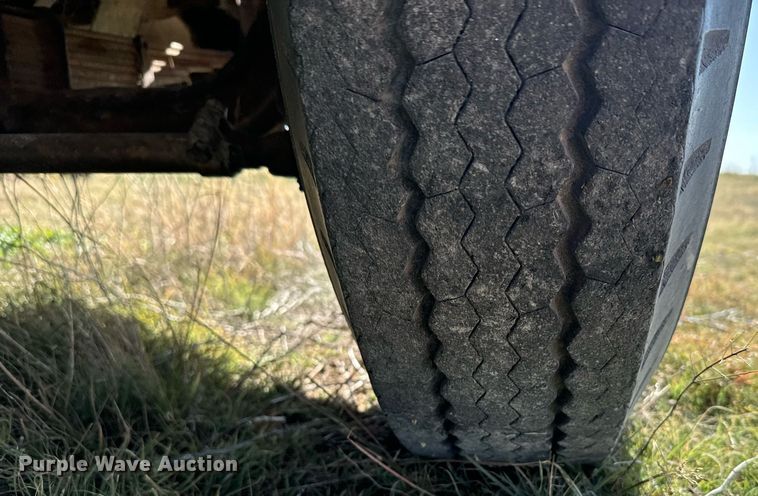 image for item DX3704 1969 International Loadstar 1700 grain truck