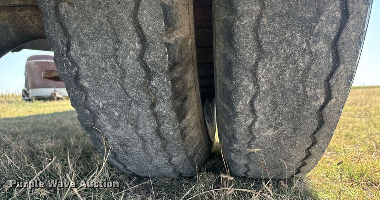 image for item DX3704 1969 International Loadstar 1700 grain truck