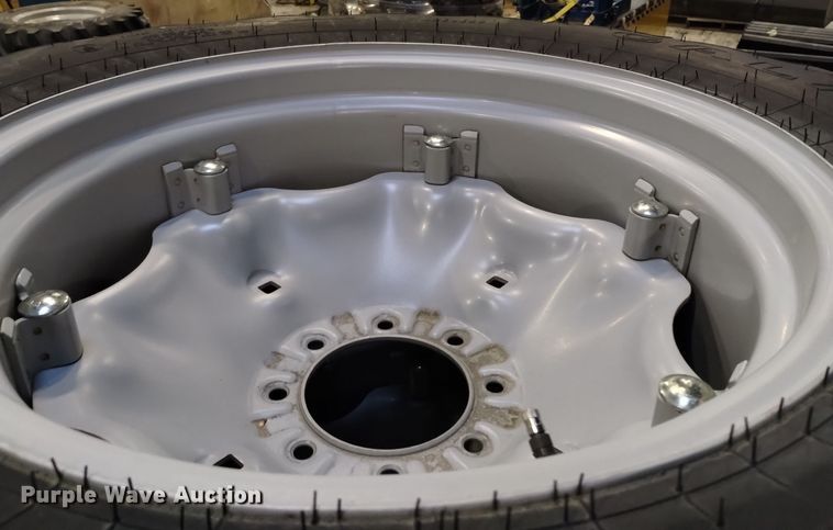 image for item EG9933 (20) Galaxy EZ Rider 14.9-24 wheels and tires