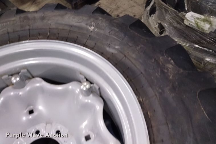 image for item EG9933 (20) Galaxy EZ Rider 14.9-24 wheels and tires