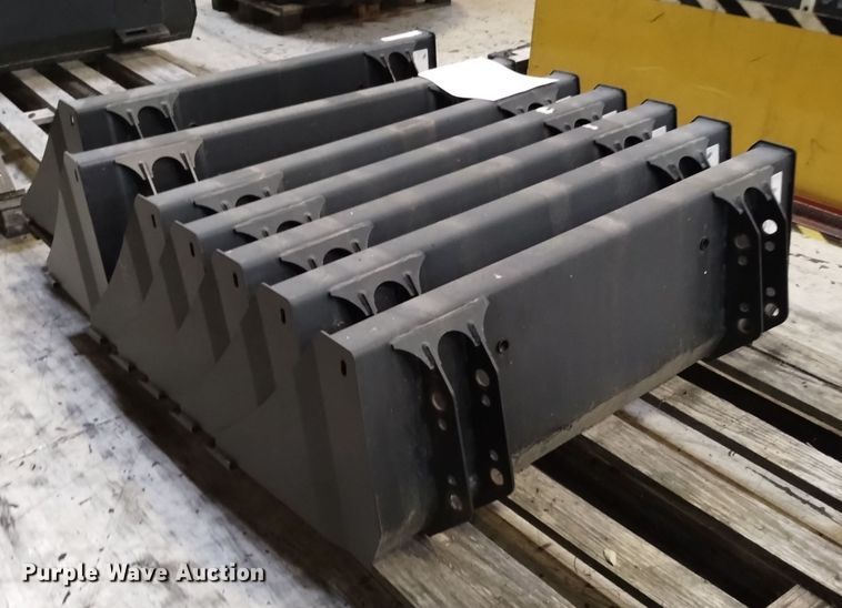 image for item EG9938 (7) Alo AB C2  loader buckets