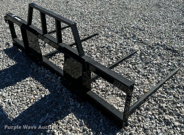 image for item EH7103 skid steer bale spear