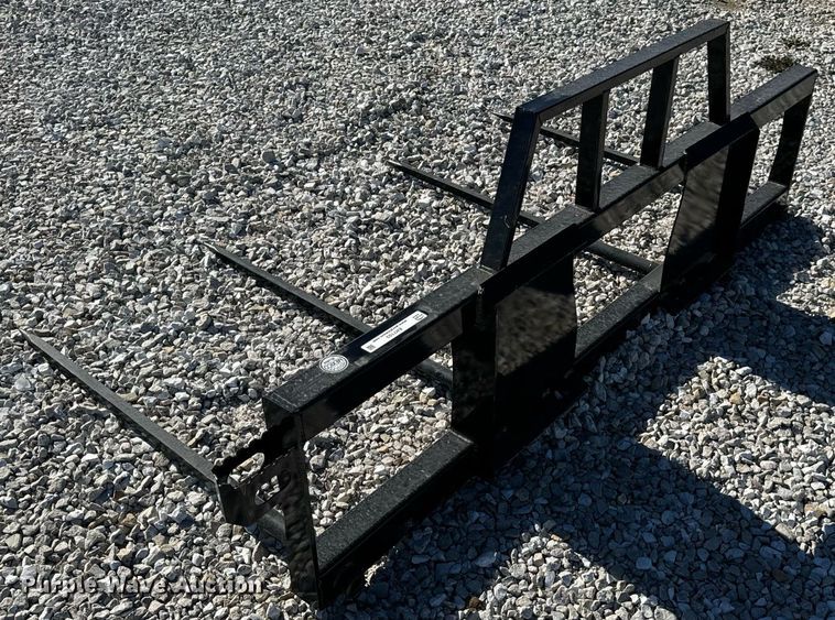 image for item EH7103 skid steer bale spear