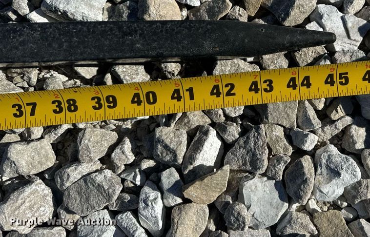 image for item EH7103 skid steer bale spear