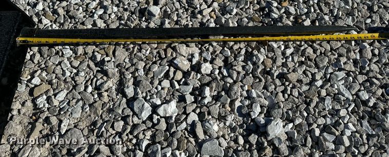 image for item EH7104 Skid steer bale spear