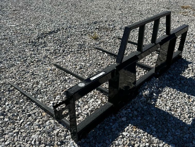 image for item EH7105 Skid steer bale spear